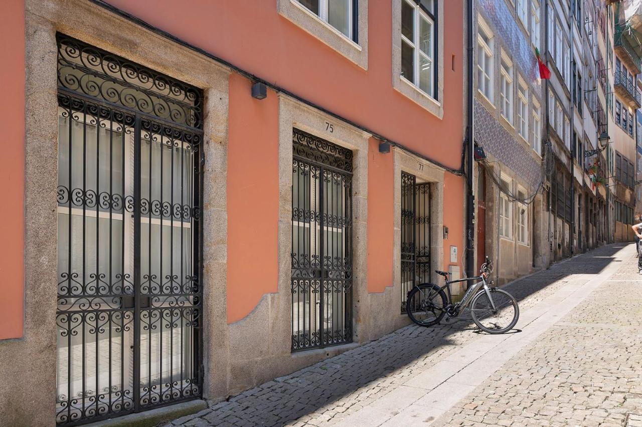 Ribeira Trendy Flat In Medieval Mercadores Street Porto Eksteriør billede